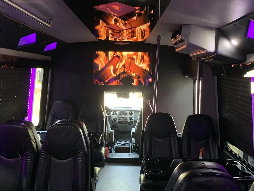 The Diamond party bus — photo 6