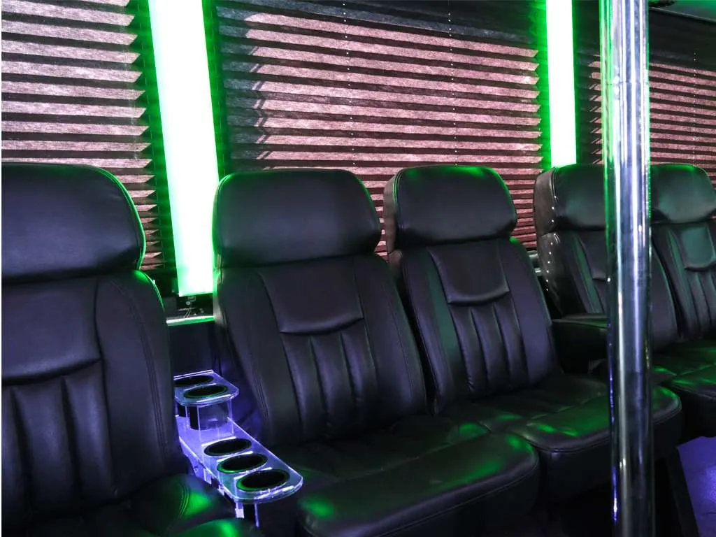 The Royale party bus — photo 4