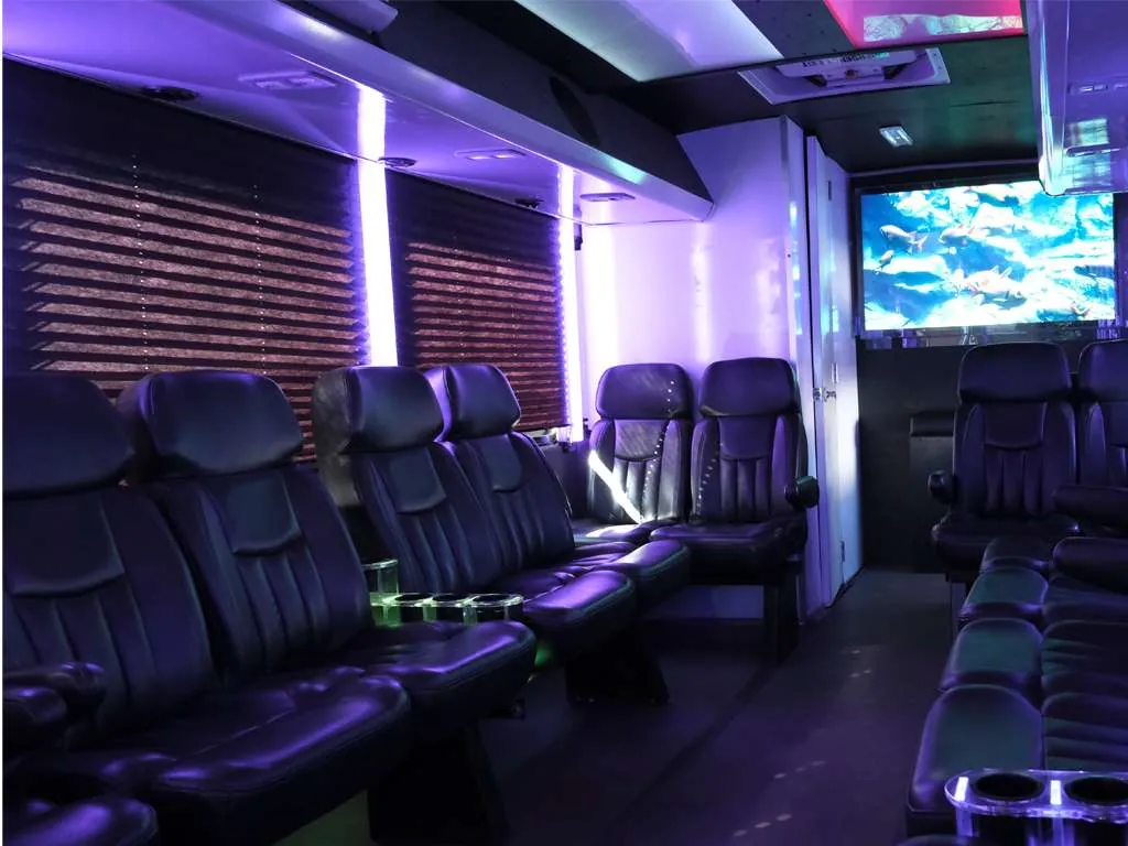 The Royale party bus — photo 5