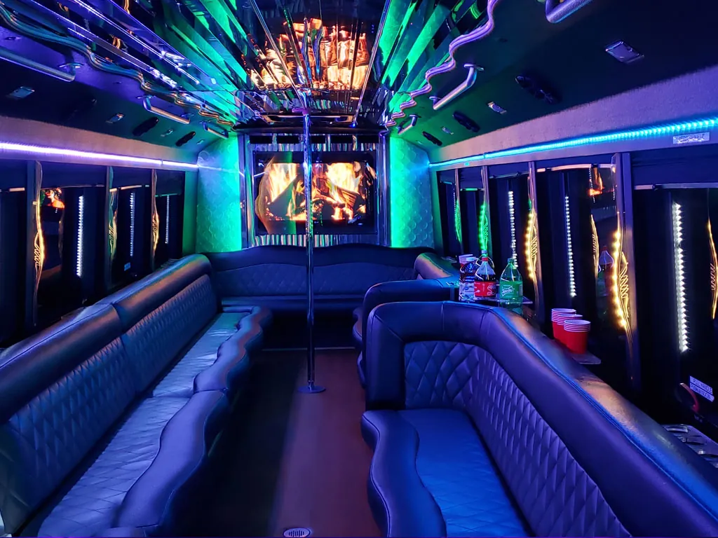 The Signature party bus — photo 5