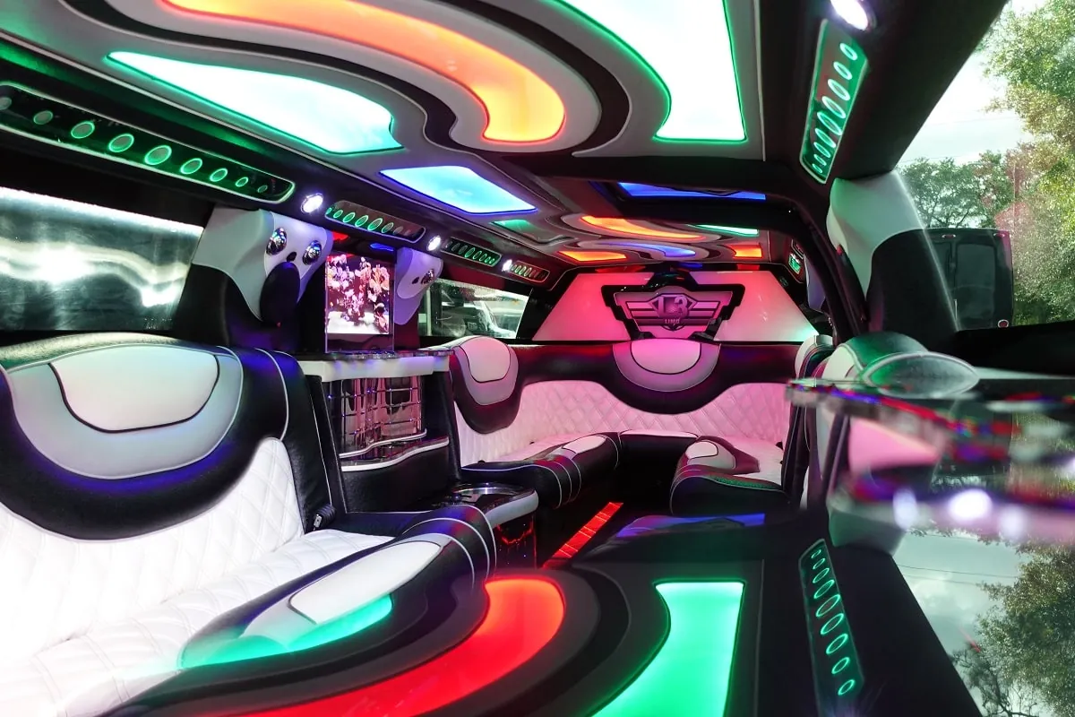 The Caddy Limousine party bus — photo 6
